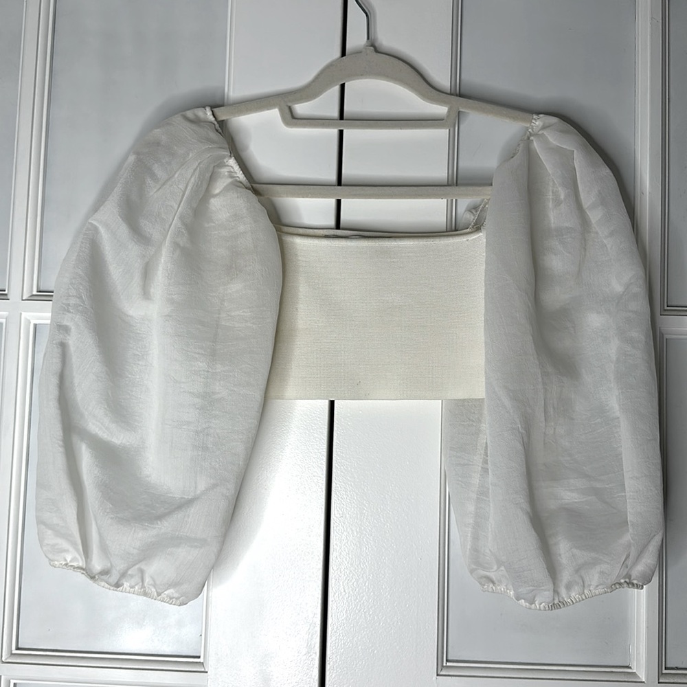 Zara off white crop top.  Size S. Stretch